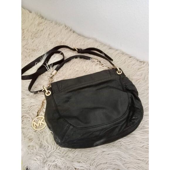 MICHAEL KORS Black Leather Messenger Bag Gold Charm Medallion Zip Fold Pockets - Picture 2 of 9